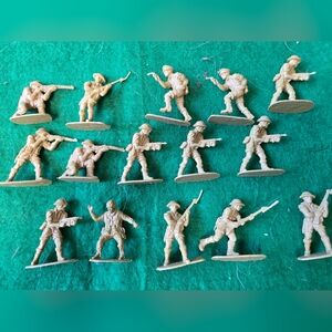 Lot of 15 British Tommy Plastic Toy Soldier Figures 2" Approximately.